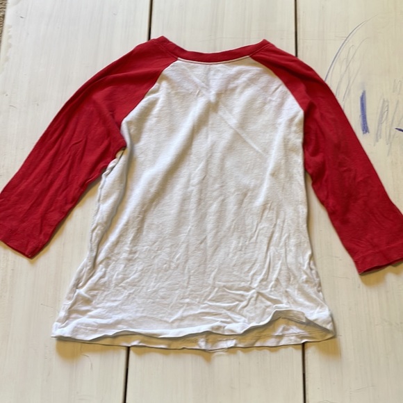 Boys Old Navy Baseball Raglan Size 4T - Picture 2 of 2